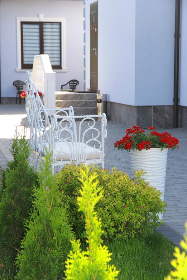 Lebediny Guest House Brest Exterior foto